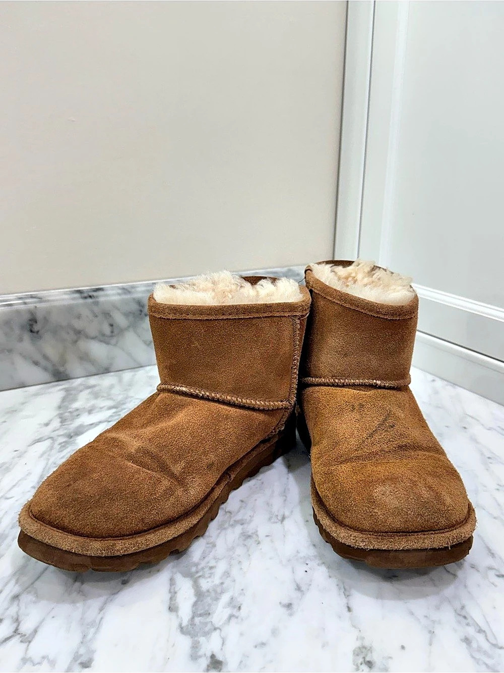 Bearpaw womens Short Boot Winter Boots US 9